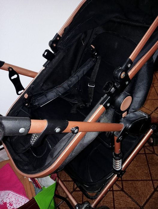 Carrinho de passeio de bebé