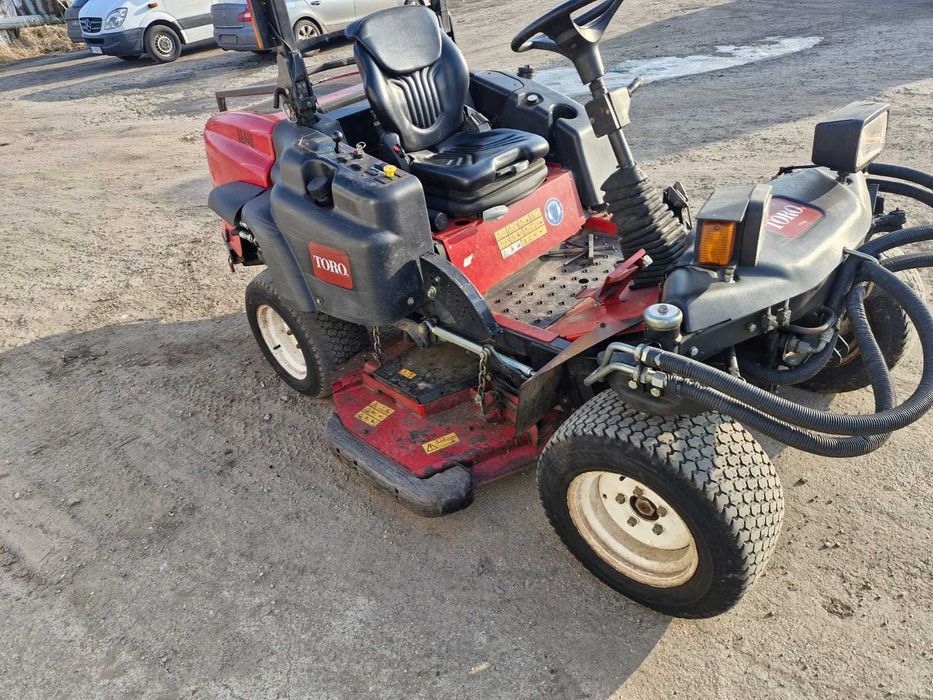 TORO Groundsmaster 360 – profesjonalna kosiarka 4x4