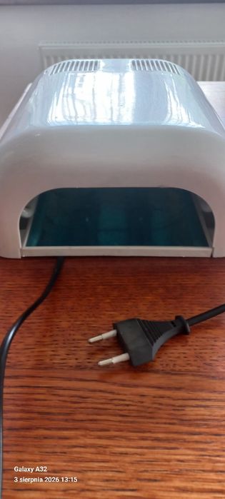 Zestaw startowy do paznokci hybrydowych – Lampa UV 36W + akcesoria