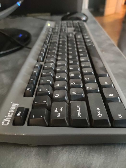 Komputer stacjonarny - pełny zestaw. Wszystko działa.