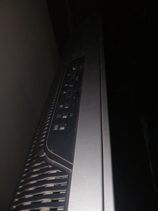 TV Sony Bravia LCD – 90€ (Ideal para Consolas Retro / Cabo 21 pinos) para desocupar