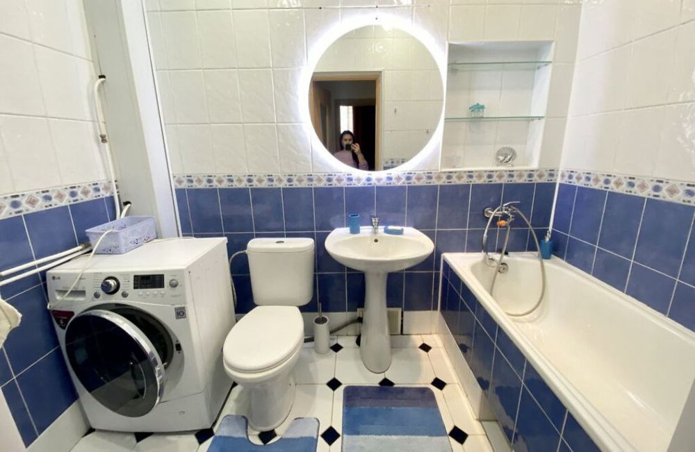 Здається чудова 4 кімнатна квартира в центрі міста.