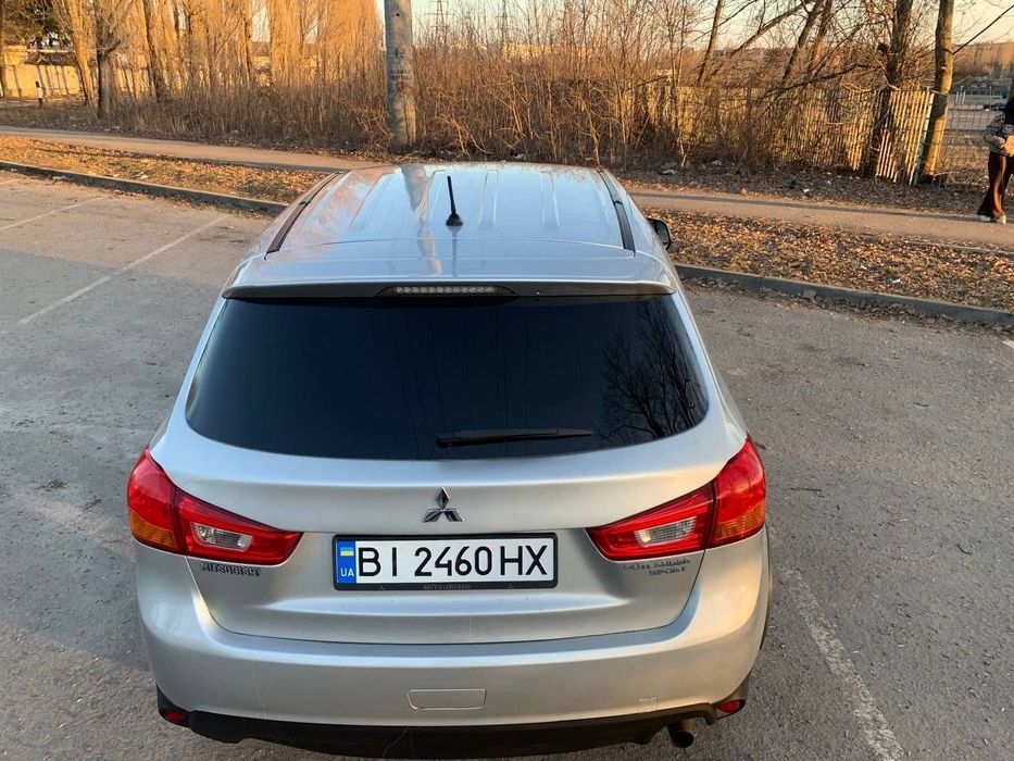 Mitsubishi outlander sport.