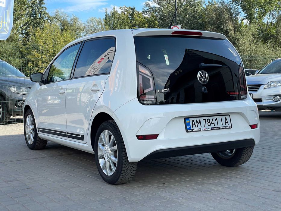 Volkswagen Up 2016