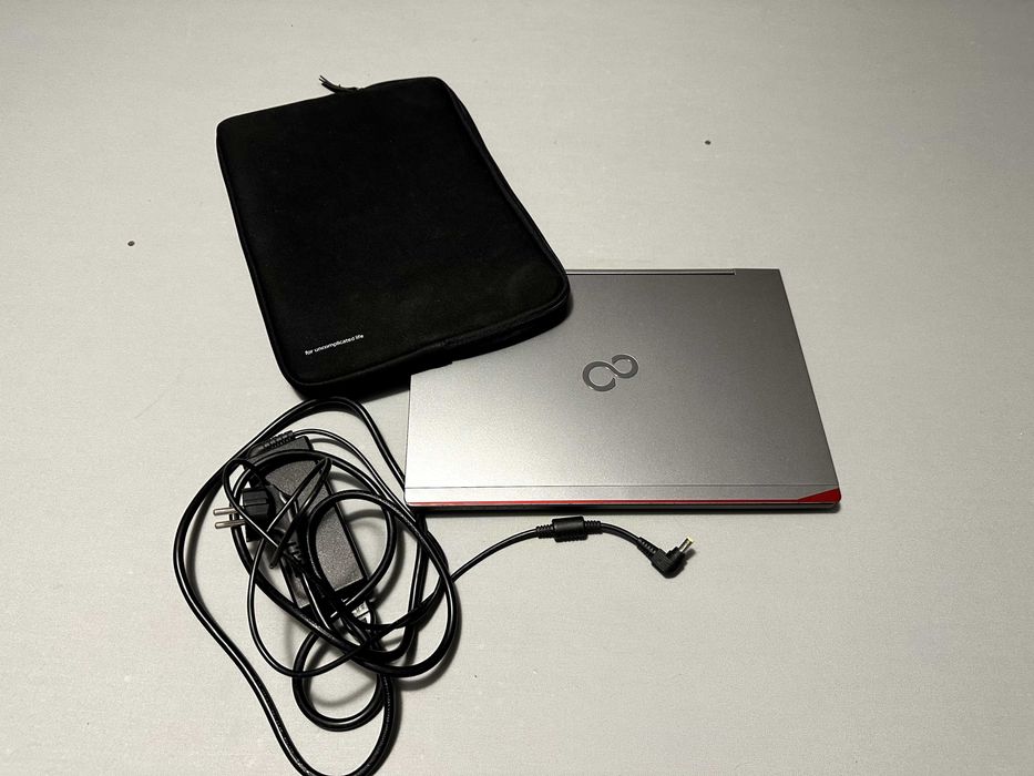 FUJITSU Intel(R) core (TM) i7-5600U