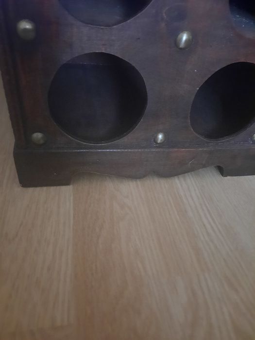 Винный шкаф. Подставка под бутылки. Бар для вина. Винна шафа.