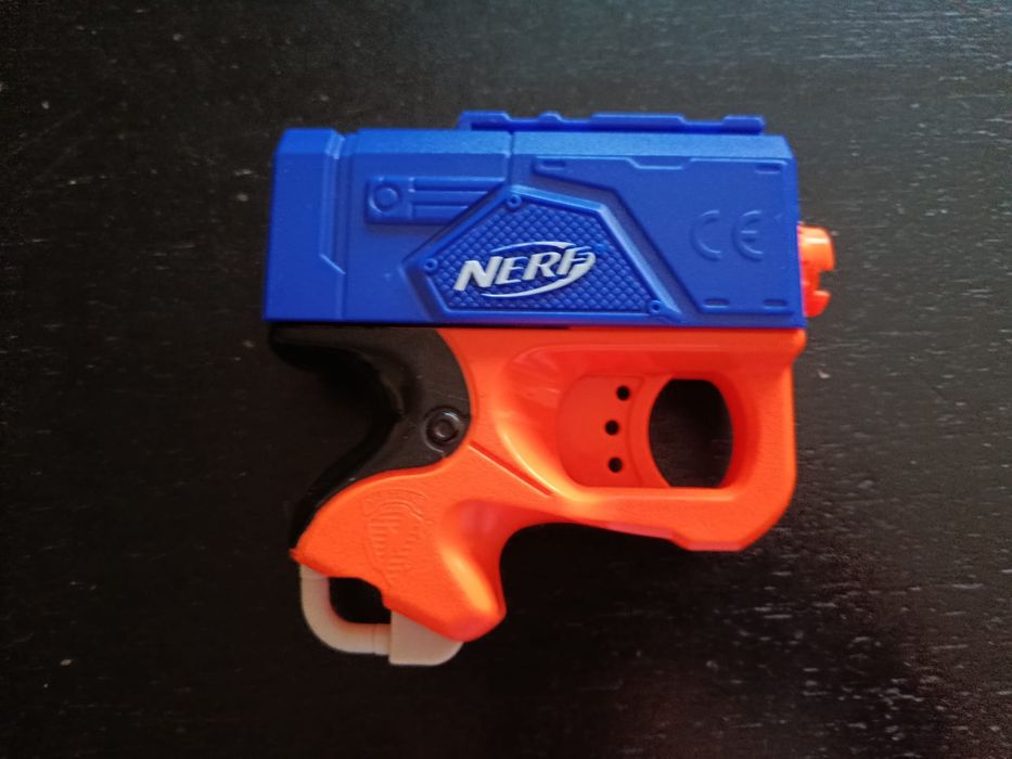 Nerf N-strike elite vermelha