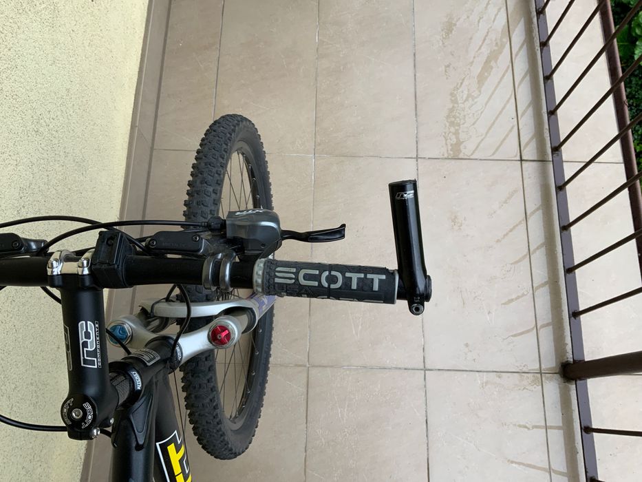 Scott racing team issue