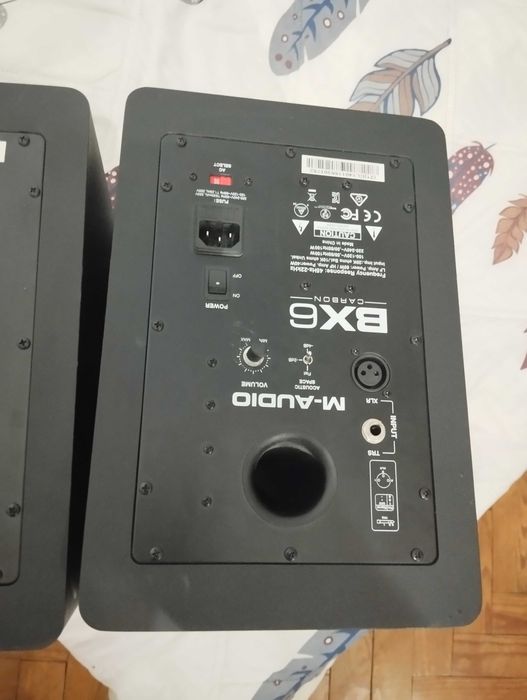 M-Audio BX6 Carbon Colunas Monitor de Estúdio(Par)