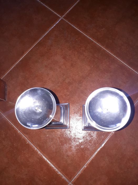 Conjunto de 2 castiçais novos