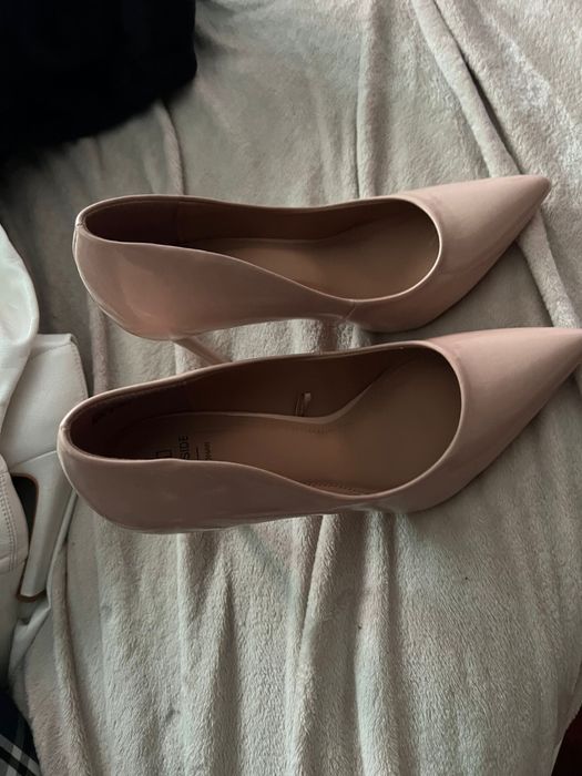 Salto alto preto seaside