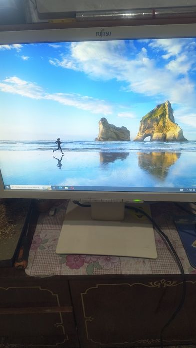 Монітор 22" Fujitsu B22W-7