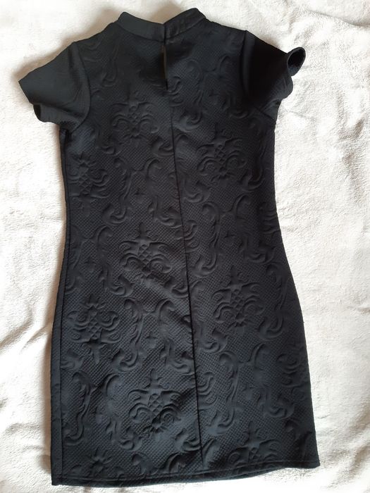 Czarna elegancka sukienka