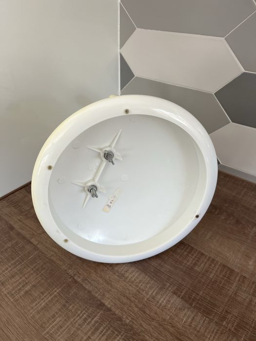 Stojak na noże - czlowiek - biały - używany - bez noży