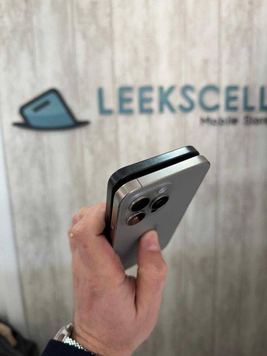 IPHONE 15 PRO MAX - 256GB - 24 meses de garantia