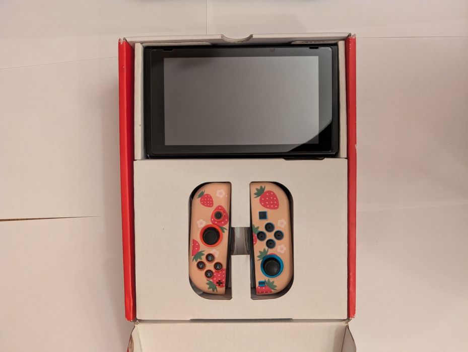 Nintendo Switch V2 Desbloqueada + Acessórios