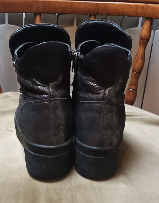 Buty Venezia 38 skóra naturalna koturn