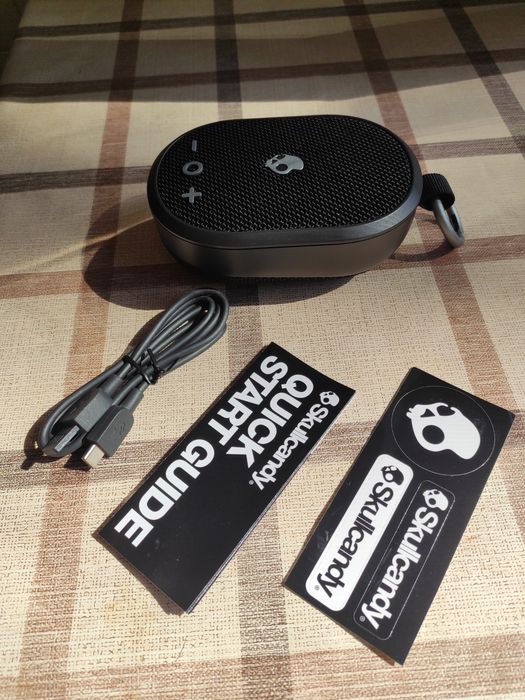 Продам блютуз колонку Skullcandy