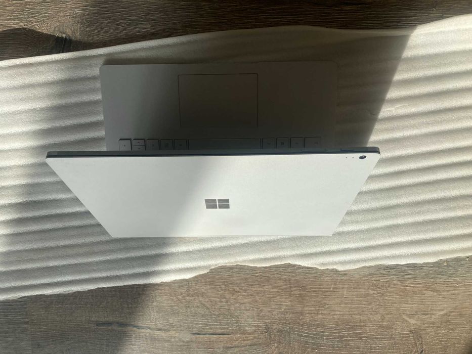 Ноутбук Планшет Microsoft Surface Book 2 13.5 i5/8 Трансформер Windows