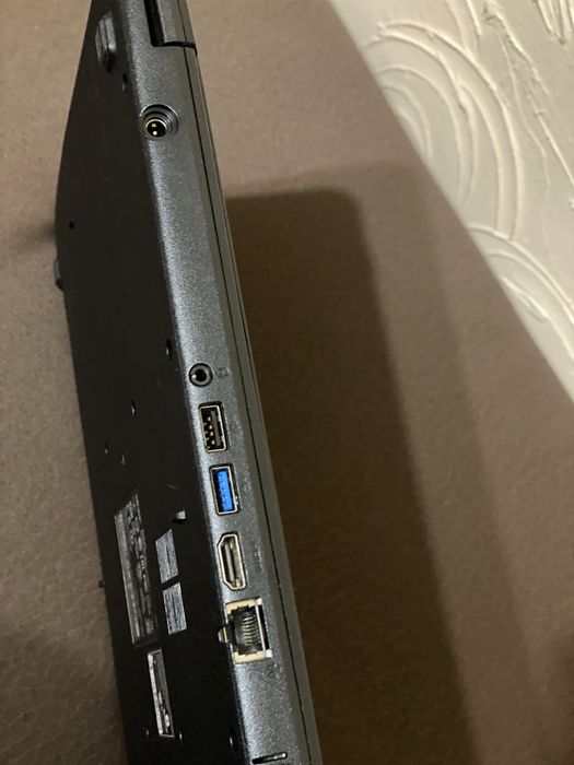 Продам ноутбук Acer в гарному стані! Все працює!
