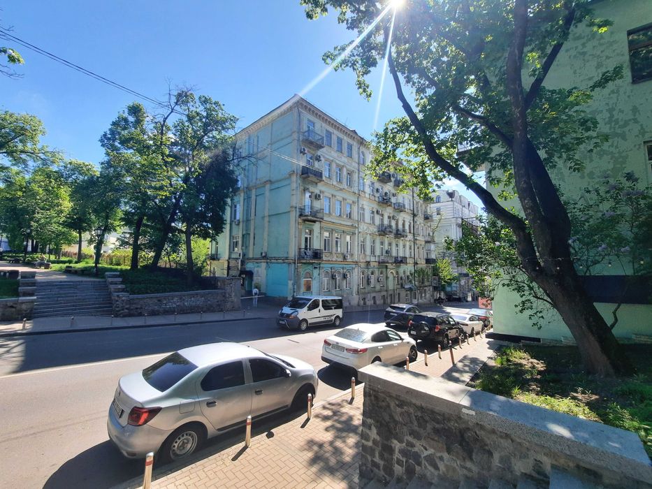 Продаж Офісу - вул. Михайлівська 24 «А».  м. Майдан Незалежности  (від власника)
