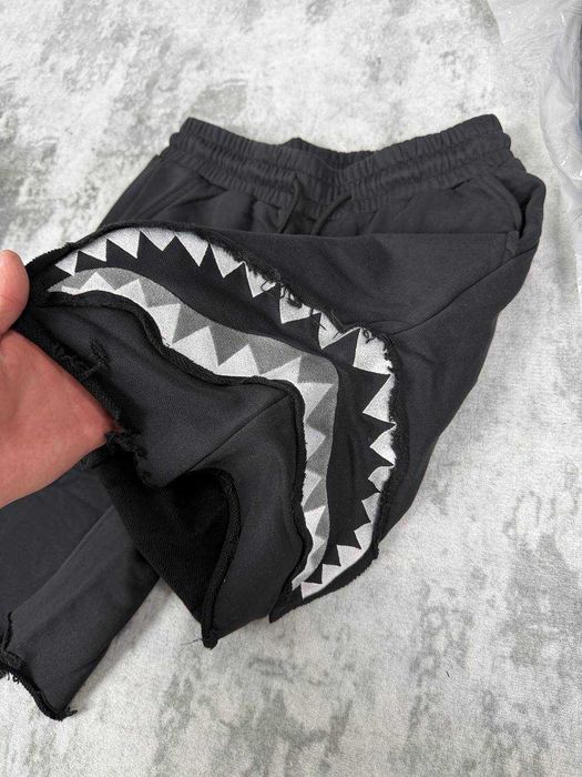 Шорти Sprayground