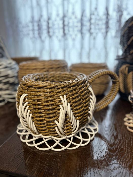 Кашпо з ротангу