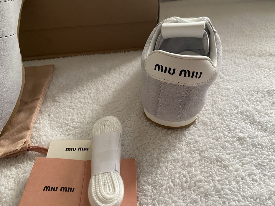 Sneyakersy Miu Miu Plume