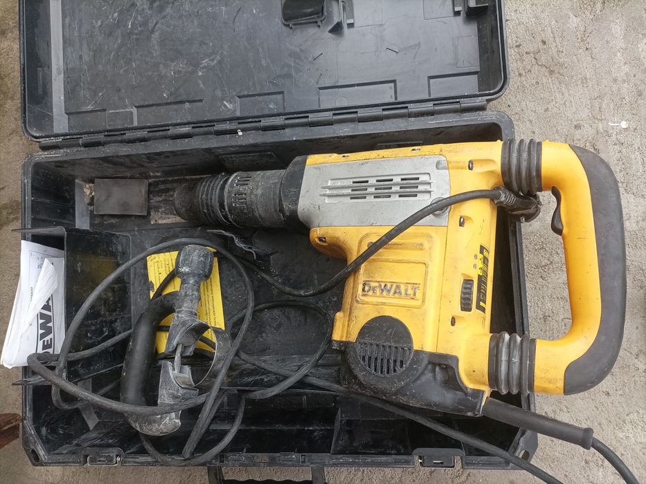 DeWalt D25840K młot kujący SDS Max – walizka,