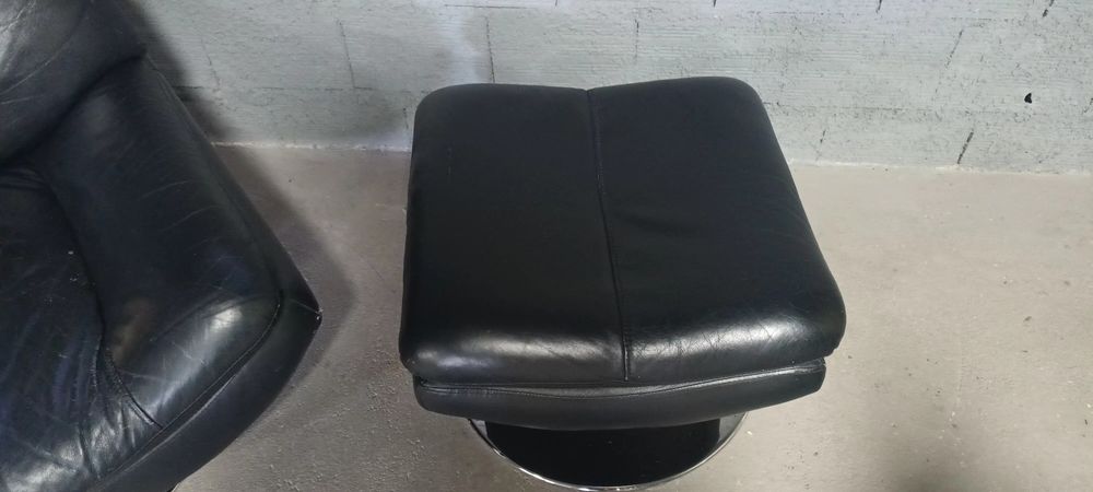 Cadeira giratória +apoio para os pés em pele sintética
