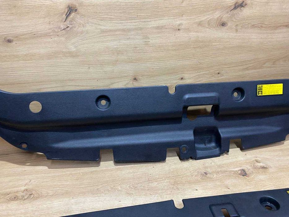 Защита накладка радіатора панель накладка верхня  Toyota RAV4 RAV-4 3