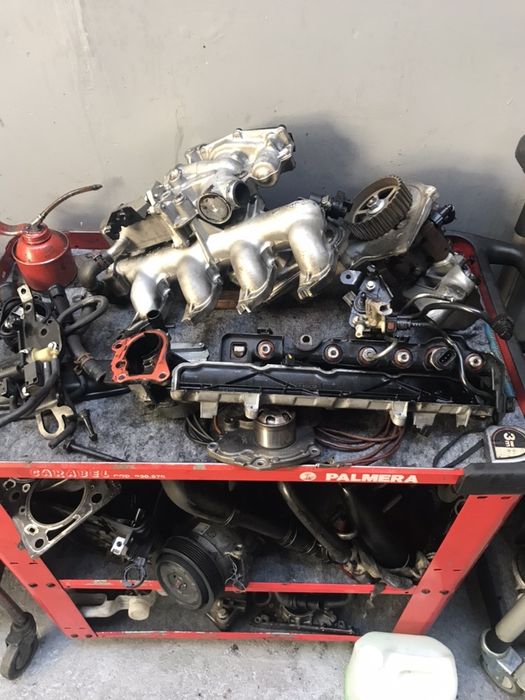 Venda ás peças ou por completo - motor Renault 1.9 dci 131cv