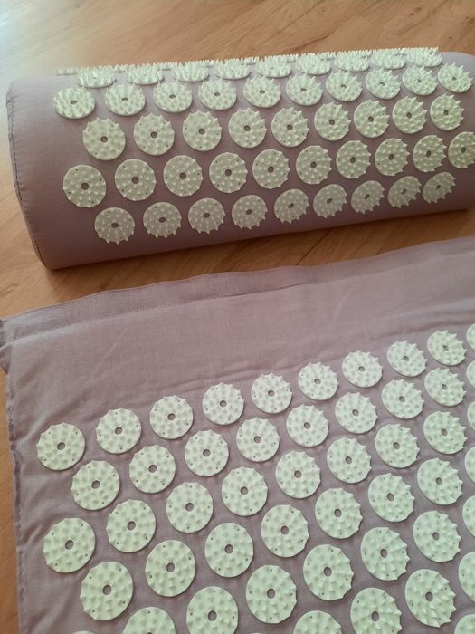 Mata do masażu z poduszką