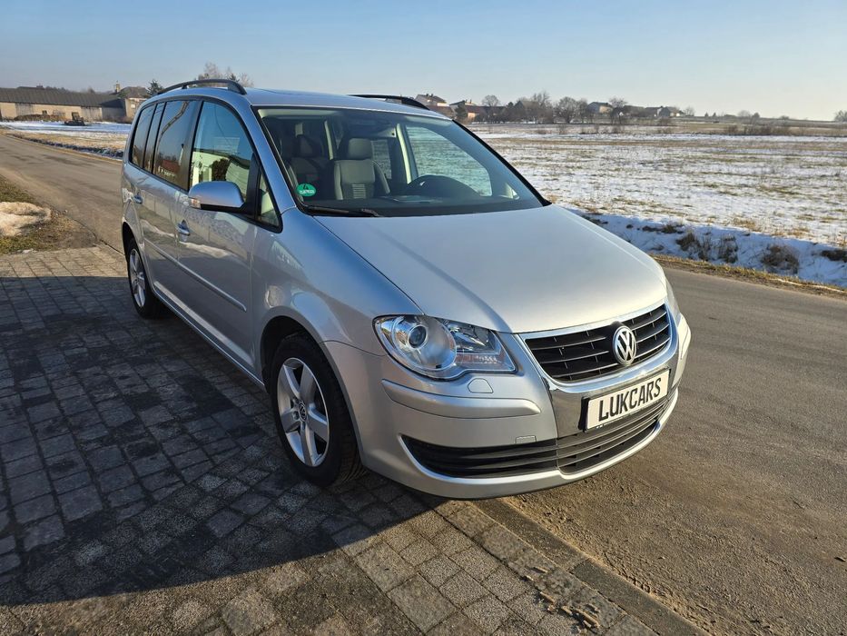 Volkswagen Touran VW Touran UNITED 1.6 MPI | Przestronny • Niezawodny • Rodzinny