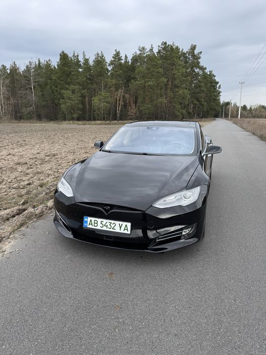 Продам Tesla model S 2016