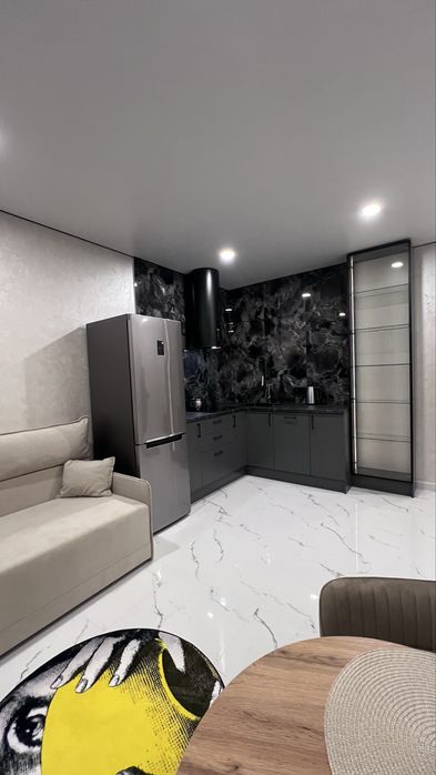 Подобова оренда ЖК Центральний 2 , євро 2-к кв. Ліфт працює завжди!!!