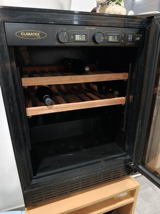 Garrafeira cave vinhos refrigeração
