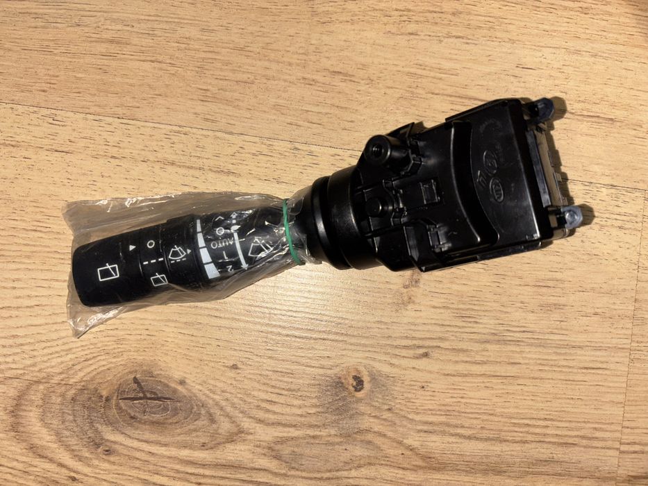 Перемикач двірників Hyundai IX35 Новий