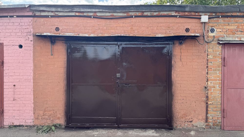 Гараж цегляний в ГК «Дружба», вул. Серьогіна 11