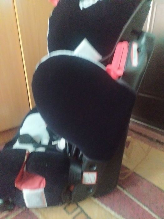 Продам автокрісло
