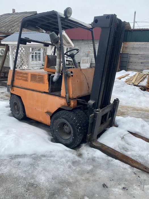 Продам вилочний навантажувач