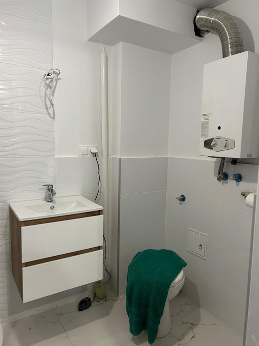 Wynajmę 2 pokoje 38 m² mieszkanie ,  Uniwersytecka, bez pośredników.