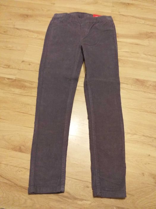 spodnie sztruksowe rozm 140 Nowe z metką