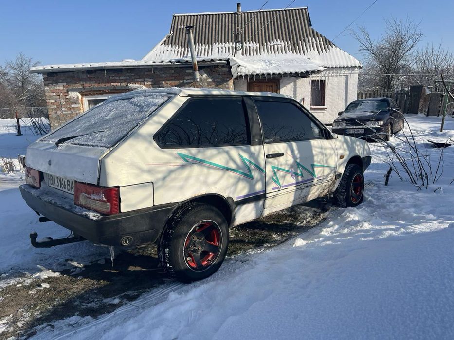 Автомобіль Ваз 2108