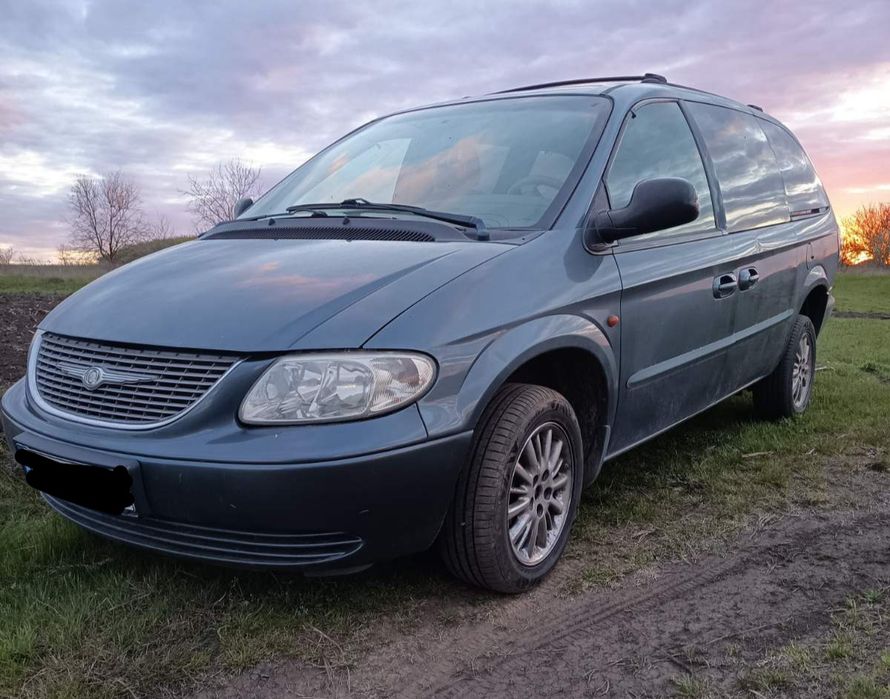 Запчастини Chrysler grand Voyager 2.5crdi релінги  багажник на кришку