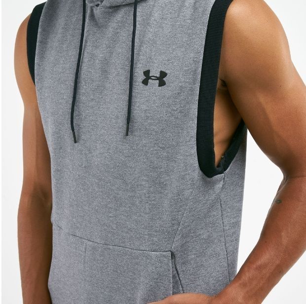 Under Armour рр М оригинал жилетка худи футболка шорты