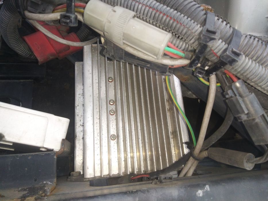 Ładowarka Alternator Carrier Vector