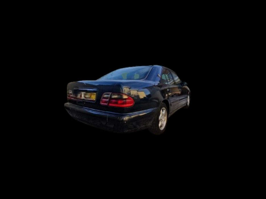 Mercedes Benz E220 CDI
