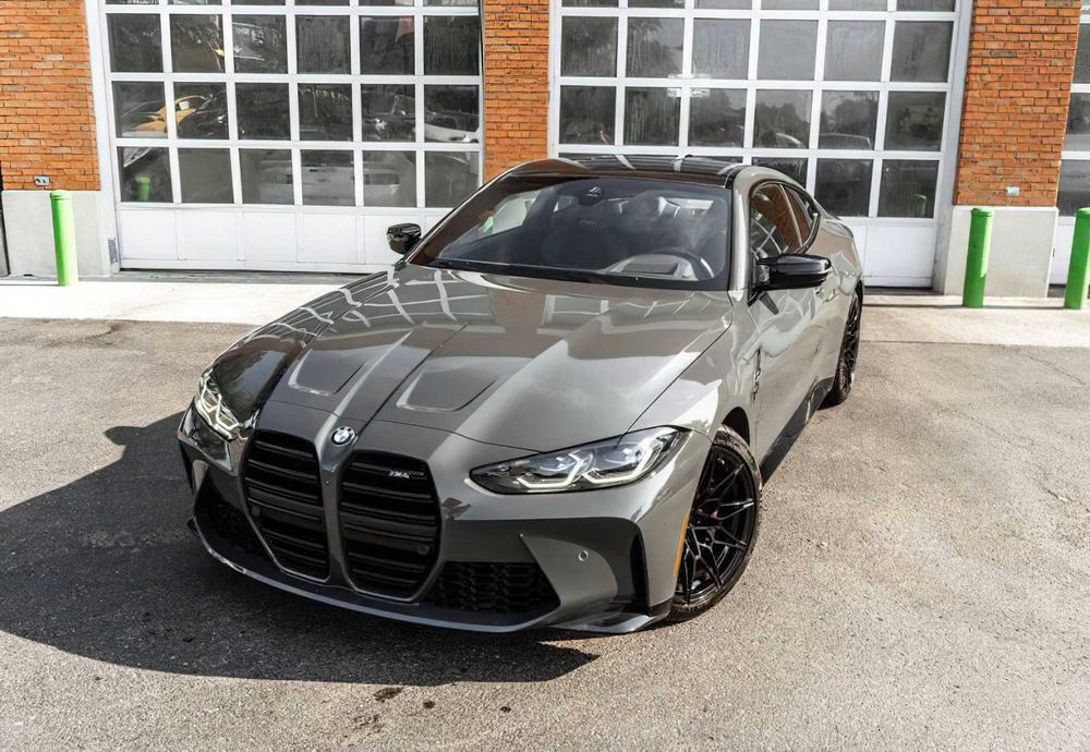 BMW M4      2021