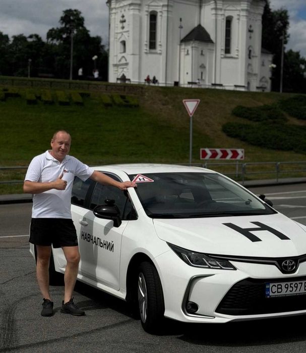 Автоінструктор Інструктор з водіння авто Уроки водіння в м.Чернігів Уроки водіння: Toyota Corolla (Автомат) та Daewoo Lanos (механіка)
Я допомож